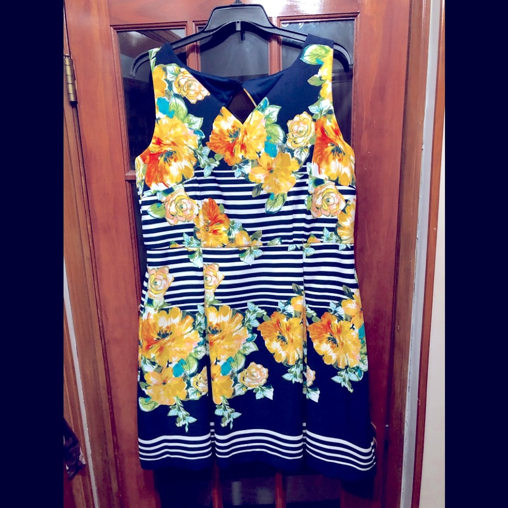 Summer sunflower sleeveless dress. Never worn.